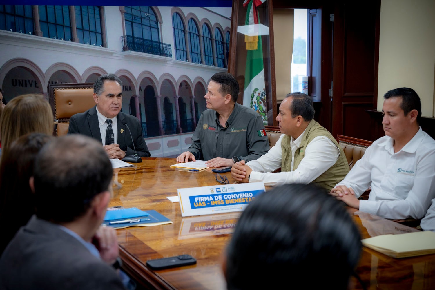 IMSS-Bienestar y UAS firman convenio de colaboración