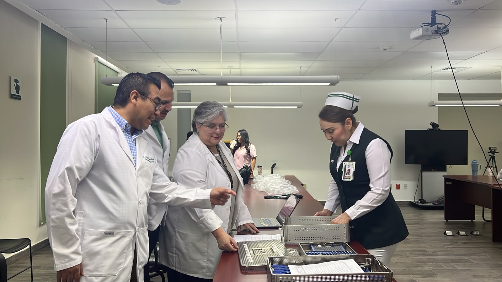 IMSS realiza jornada de cirugías de columna