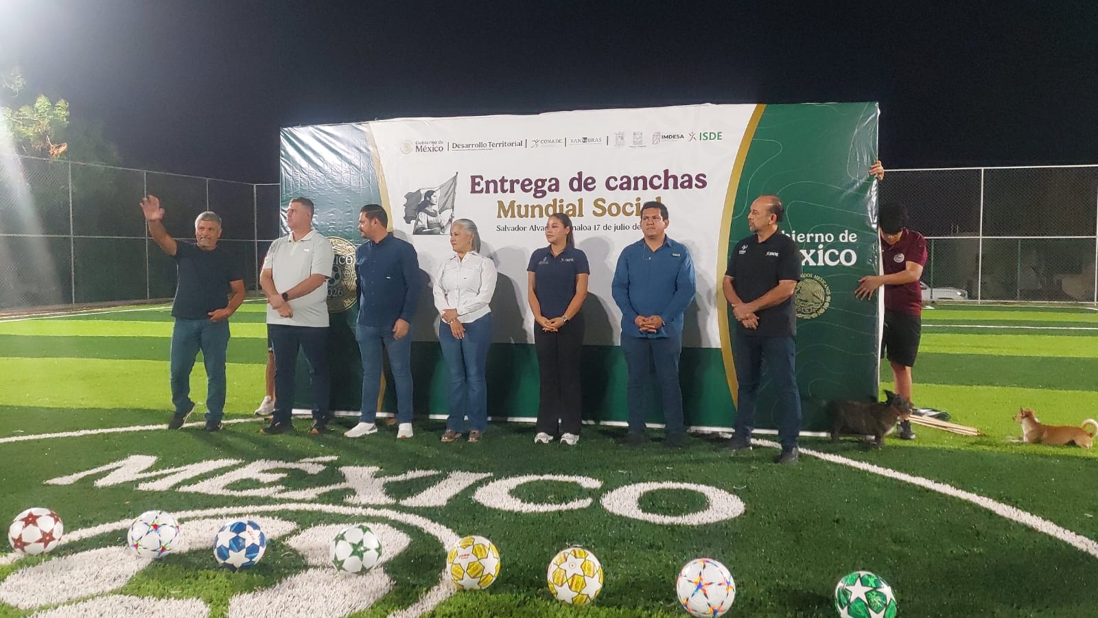 Inauguran canchas de futbol del programa Mundial Social en Guamúchil