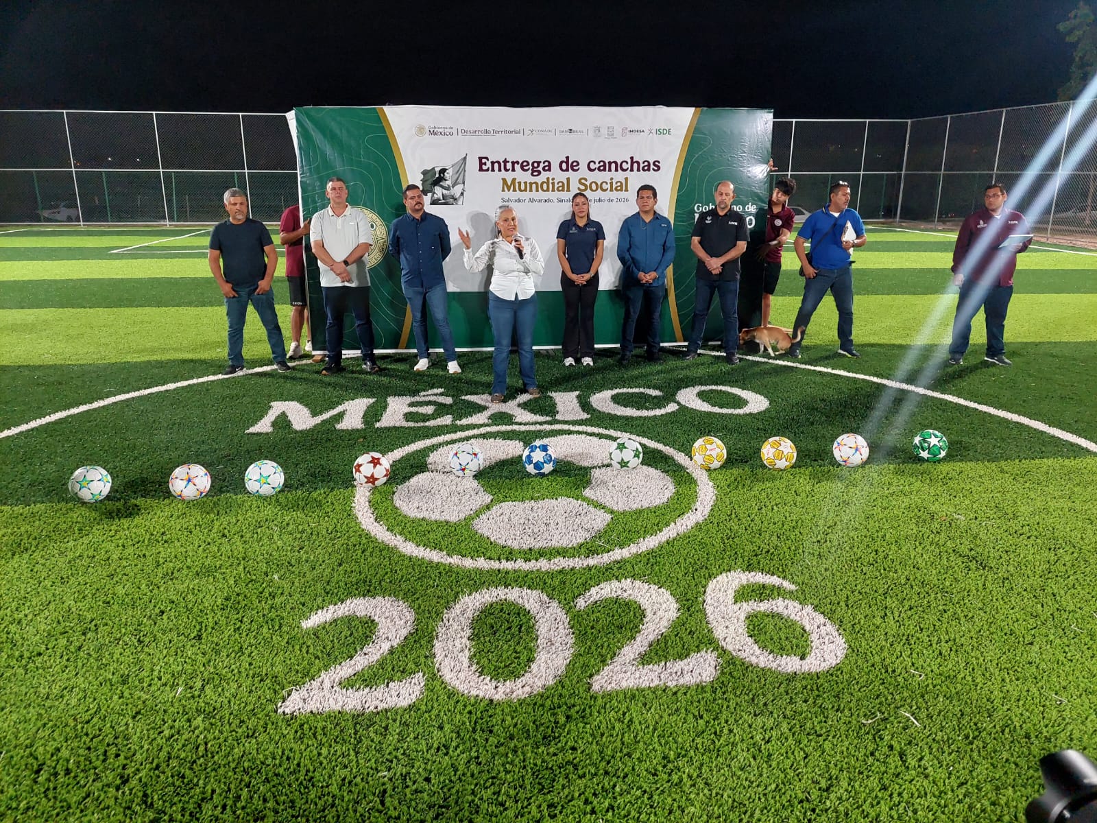 Inauguran canchas de futbol del programa Mundial Social en Guamúchil