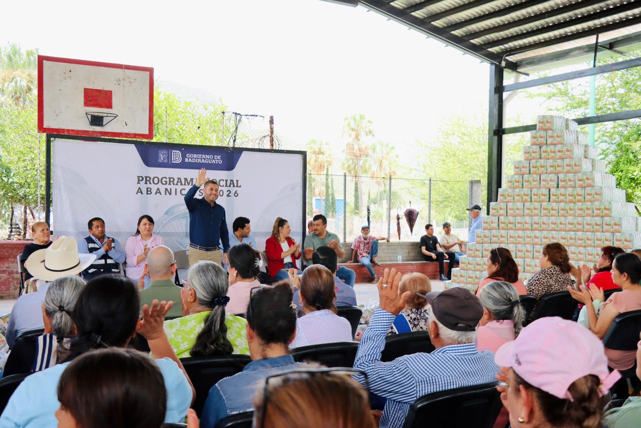 Inicia programa de entrega de abanicos en Badiraguato