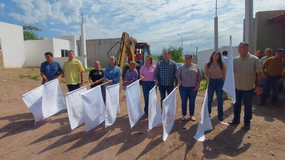 Atienden rezago en drenaje con nueva obra en el fraccionamiento Los Ángeles, en Guamúchil, Sinaloa