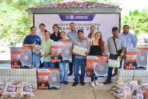 Llegan obras y apoyos a Santiago de los Caballeros, Badiraguato