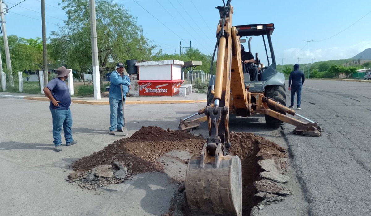 Inician trabajos en red de agua potable en San Blas, El Fuerte