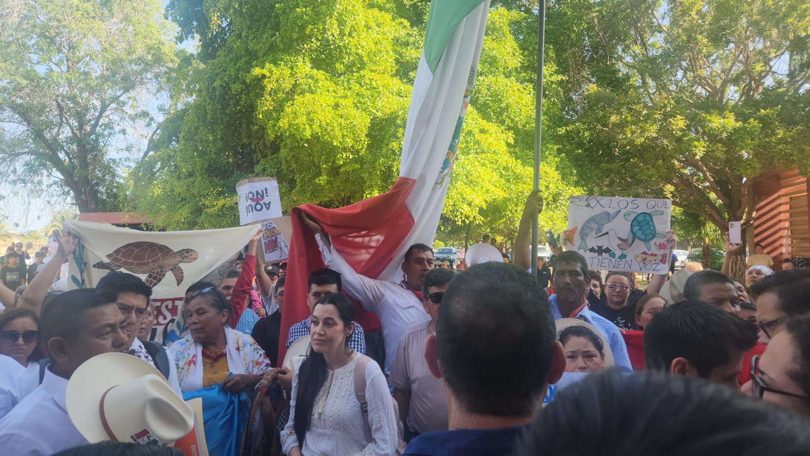 Integrantes del Colectivo Aquí No