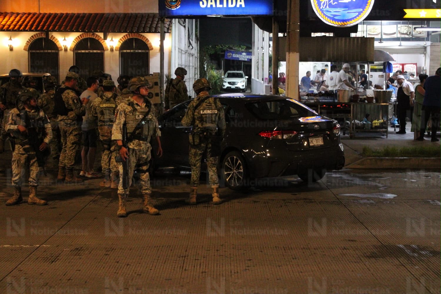 Intento de despojo de vehículo en Zona Dorada de Mazatlán, Sin.