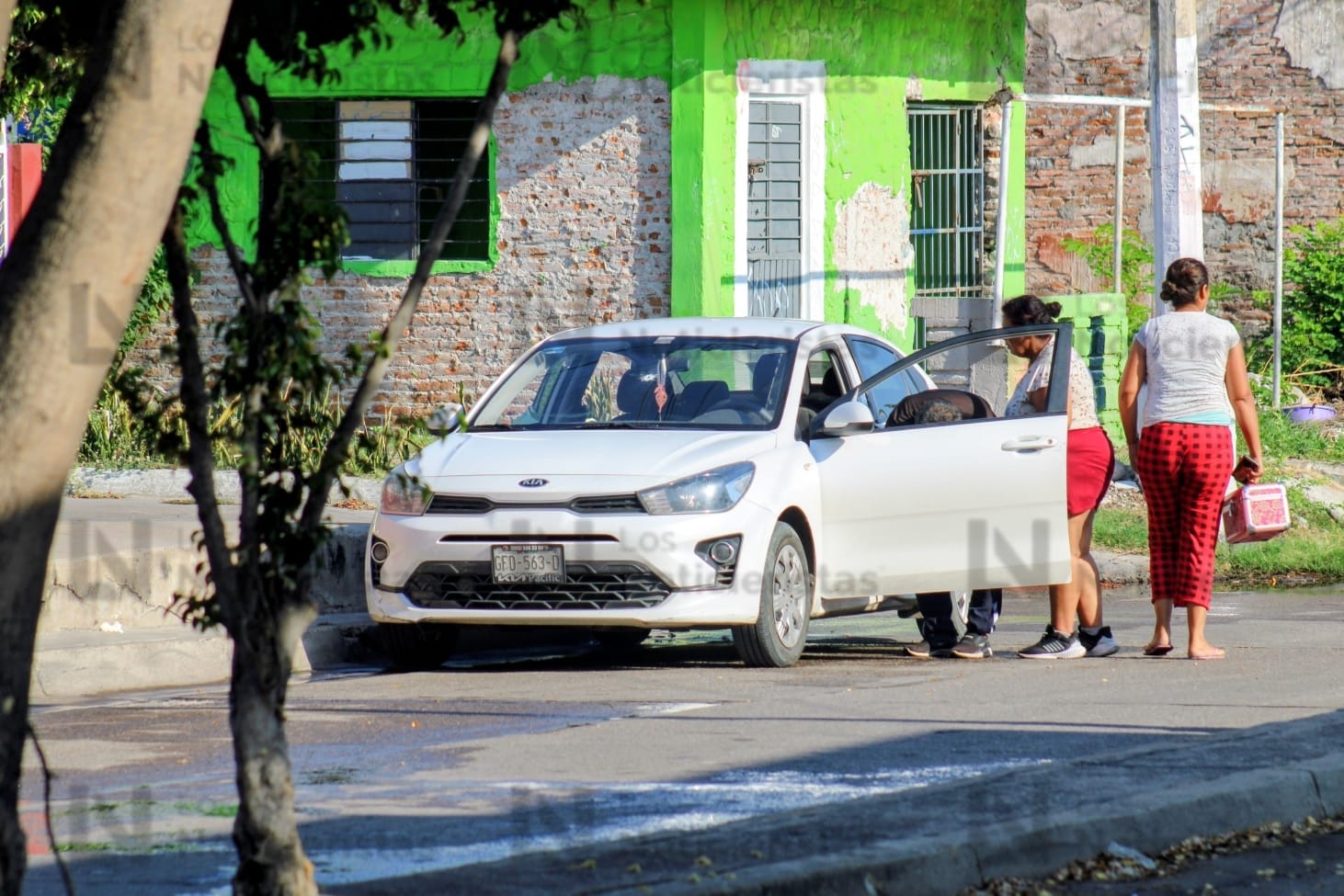 Intentan despojar de su vehículo a conductora de plataforma en Mazatlán
