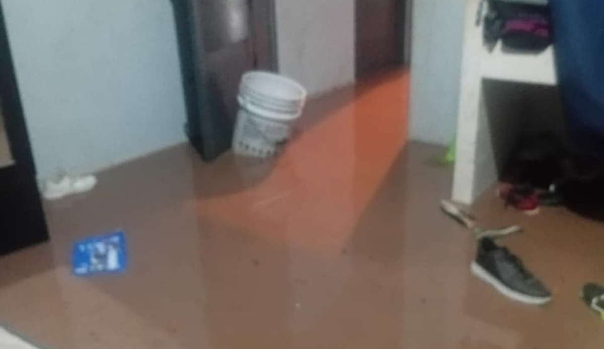 Inundación de vivienda en Caitime, Salvador Alvarado