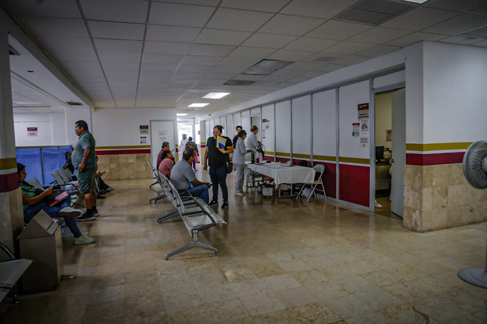 Personal del Issste en Culiacán se manifiesta