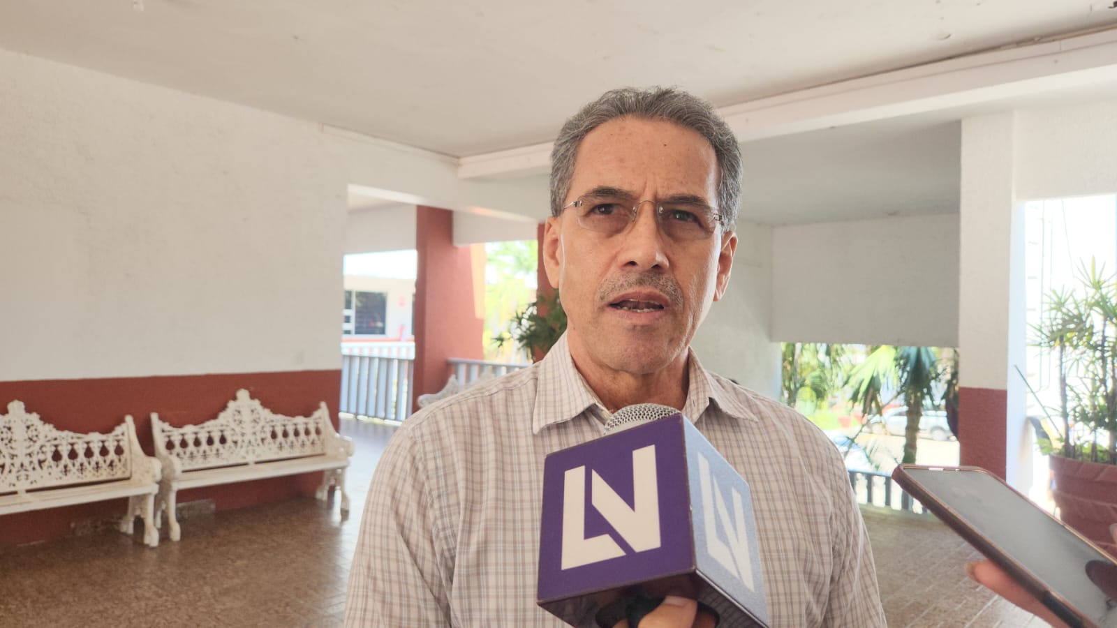 Jefe de los Servicios Regionales del Petatlán, Jaime Carlos Hernández