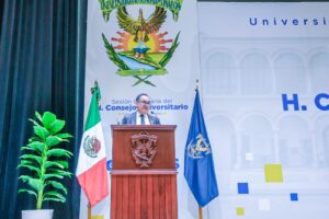 Jesús Madueña, rector de la UAS