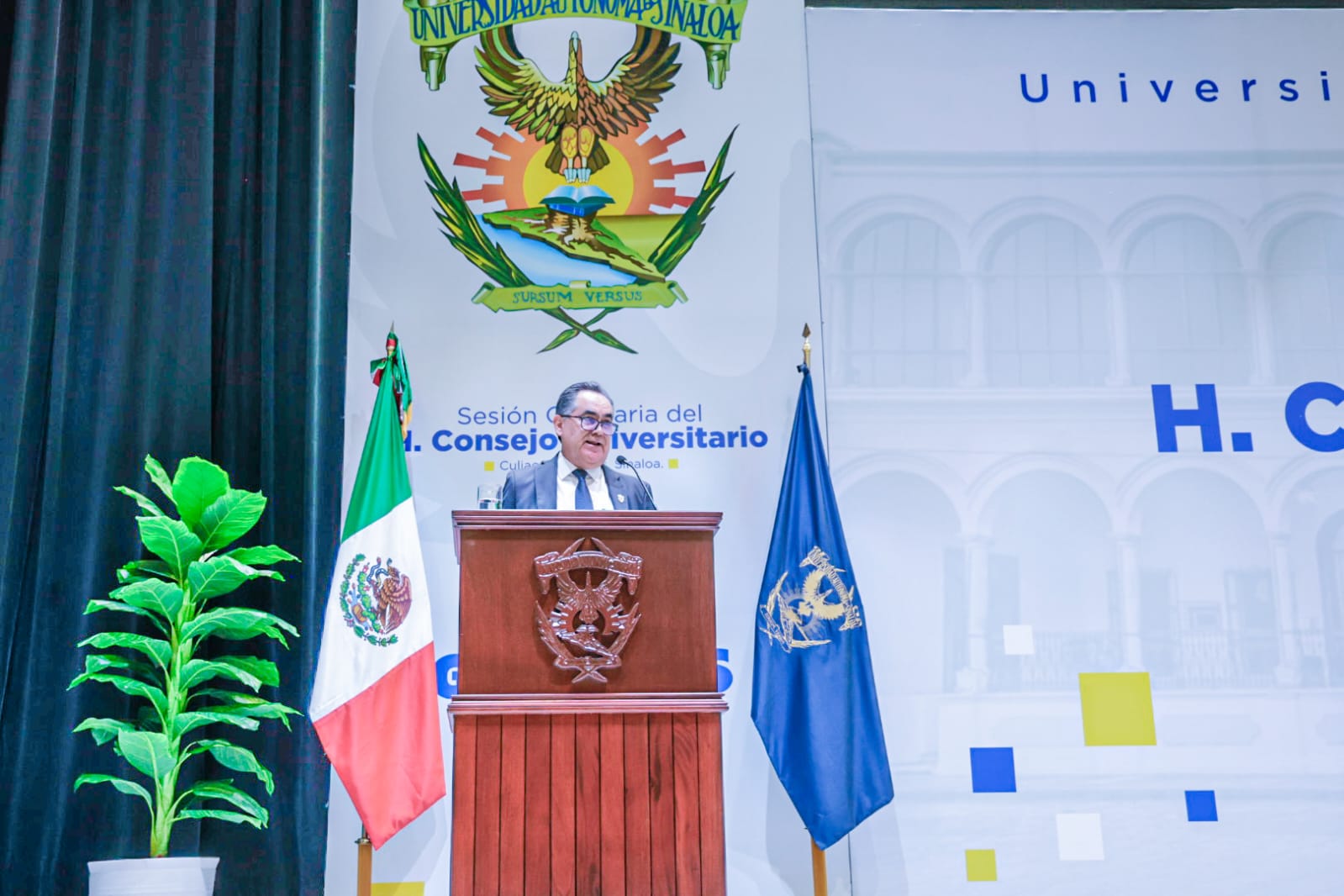 Jesús Madueña, rector de la UAS
