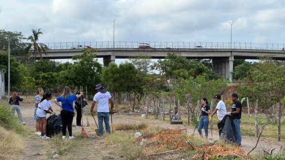 Ayuntamiento buscará “darle dientes” a dependencias para sancionar a quien tire basura en Mazatlán, Sinaloa