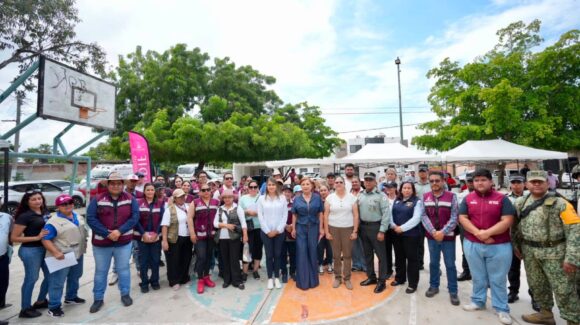 Jornada de la Paz acerca servicios de salud, asesorías y programas sociales a vecinos de Jaripillo, en Mazatlán