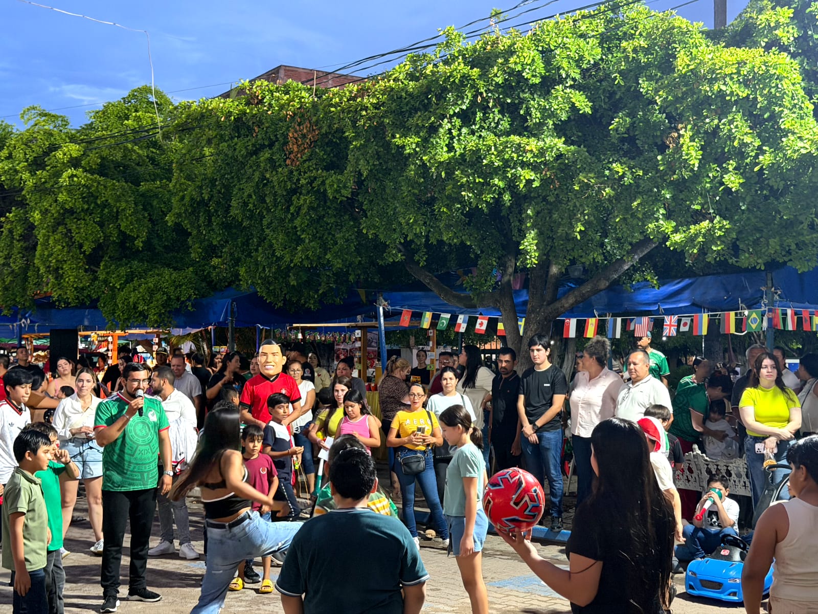Programa "La Fiesta del Futbol" llega a San Ignacio, Sinaloa