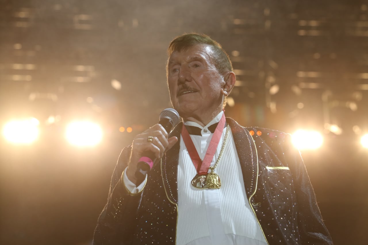 Banda Estrellas de Sinaloa de Germán Lizárraga lanza nuevo álbum