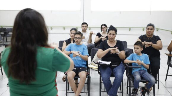 Invita la Sectur a cursos de Lengua de Señas Mexicanas para el personal del sector turístico en Mazatlán, Sinaloa