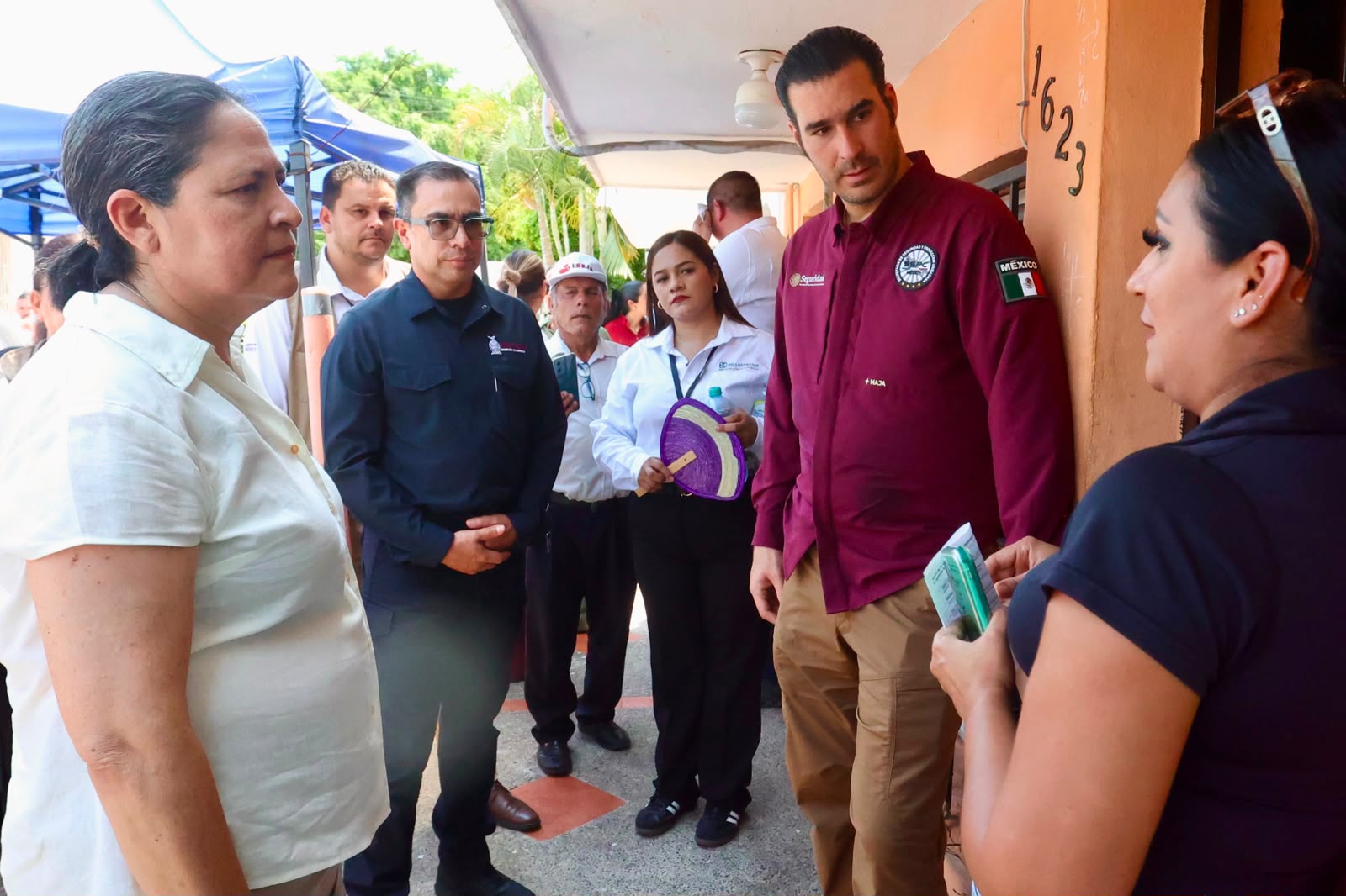 Llevan apoyos a la colonia Montuosa, en Mazatlán