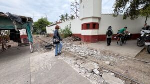 locomotora se descarrila en el embarcadero en mazatlan habitantes
