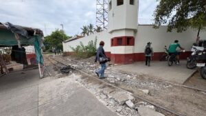 locomotora se descarrila en el embarcadero en mazatlan sin