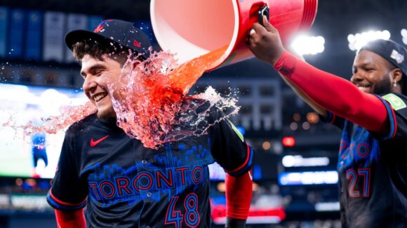 El mexicano Luis Urías le da el triunfo a los Blue Jays de Toronto