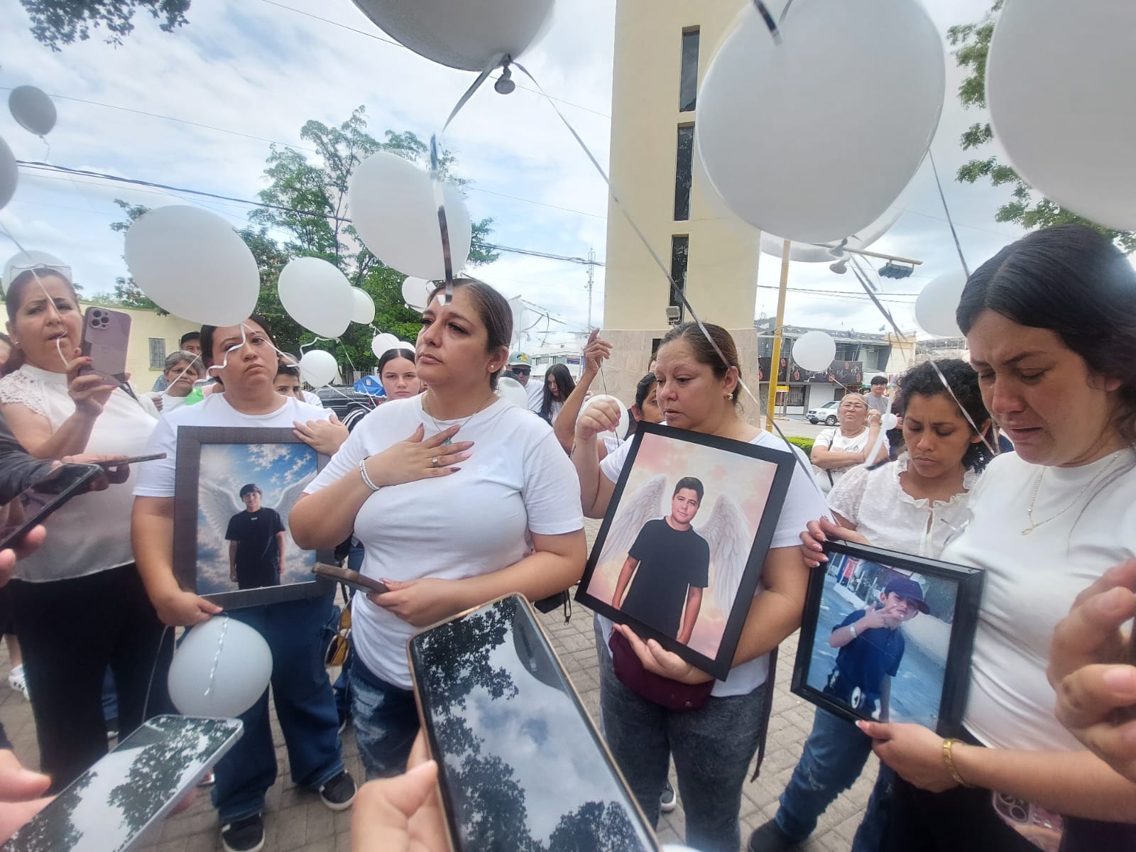 Madres de menores fallecidos en El Zopilote