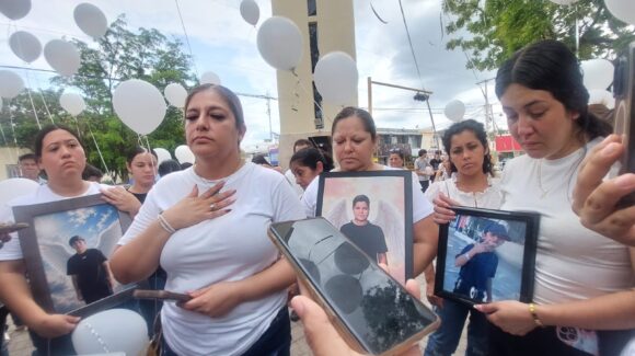 ‘Que tengan empatía, que no lucren con el dolor de nosotros’: madres de menores fallecidos en tragedia de Guamúchil