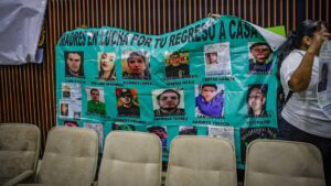 madres en lucha por tu regreso a casa se manifiestan en el congreso cartel