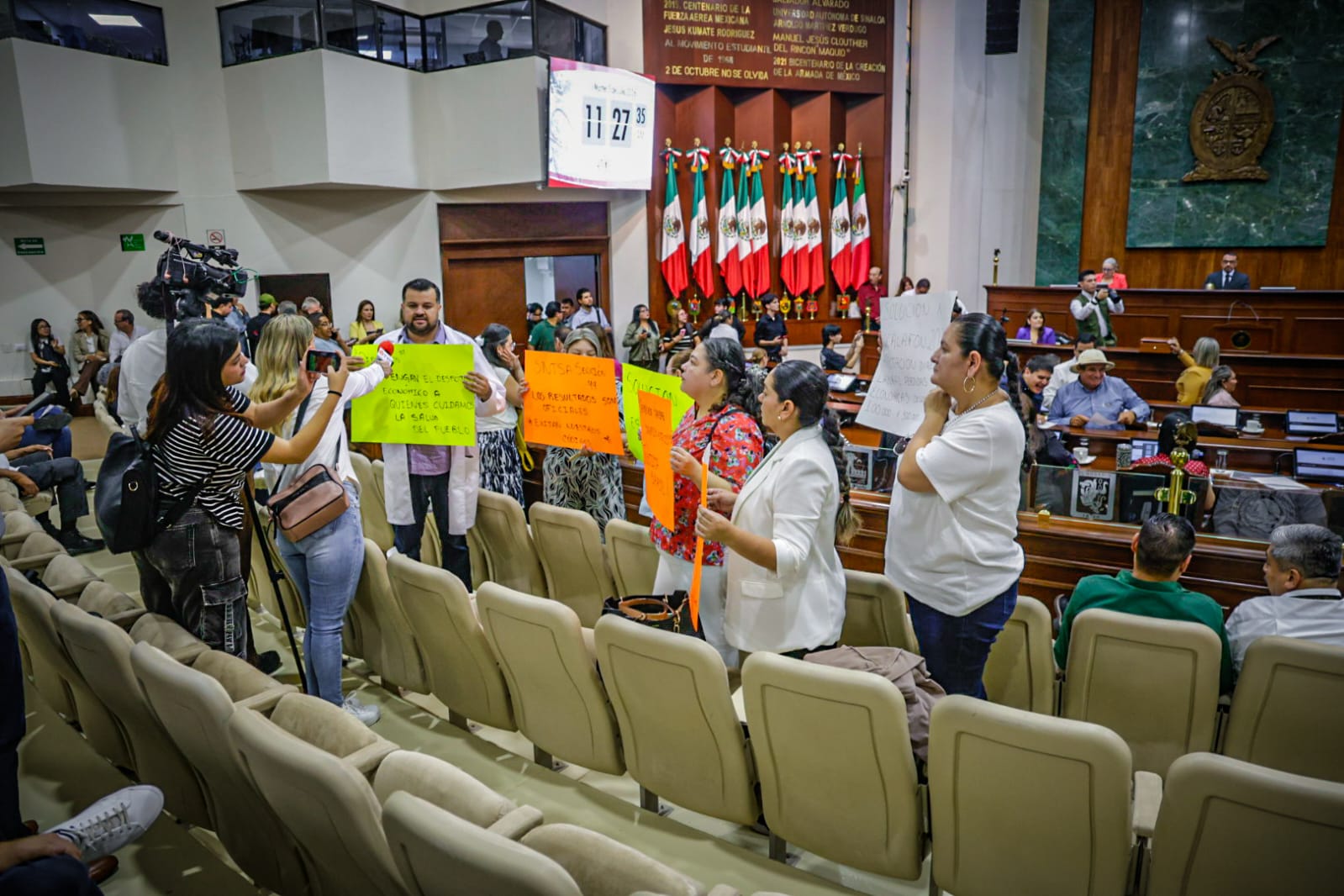 Manifestación en el Congreso del Estado