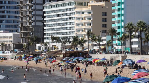Verano impulsa al turismo en Sinaloa, Mazatlán apunta al 80 por ciento de ocupación esperando fuerte derrama económica