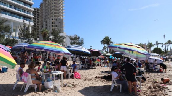 Mazatlán, Sinaloa, rompe la barrera de los 2.6 millones de turistas y recibe una derrama económica millonaria