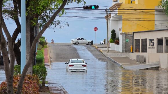 ¡Saca el paraguas! Meteorólogo de Mazatlán prevé lluvias fuertes para este miércoles en el sur de Sinaloa
