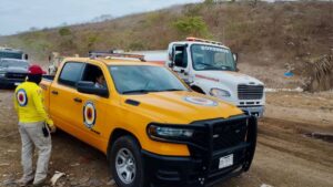 minerva osuna supervisa labores para controlar incendio en el basuron de mazatlan sin