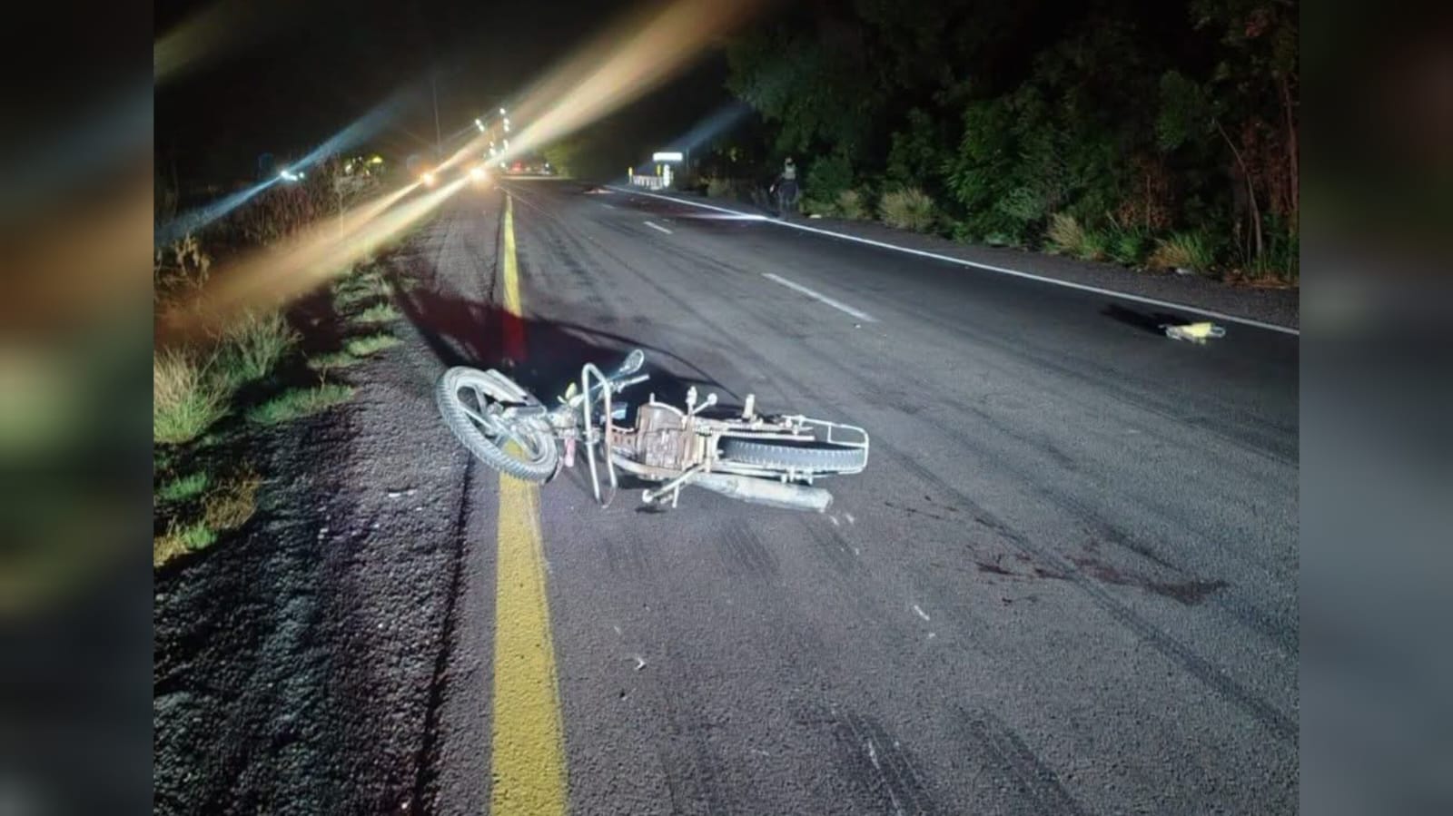 Motociclista pierde la vida tras derrapar en la México 15 y San Miguel Zapotitlán, en Ahome