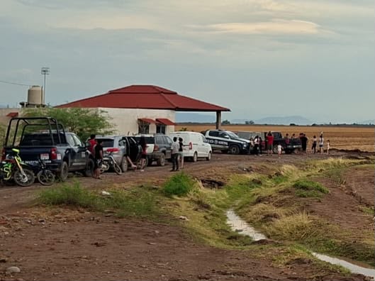 Muere hombre tras ser alcanzadp por un rayo en Guasave