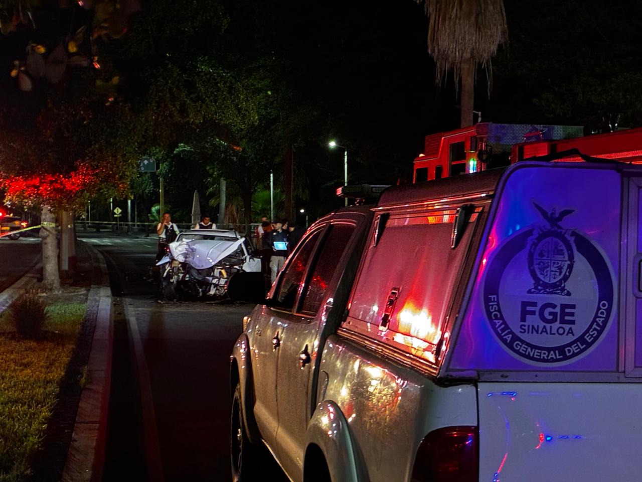 Automovilista muere al chocar contra palmera sobre El Malecón Viejo, en Culiacán
