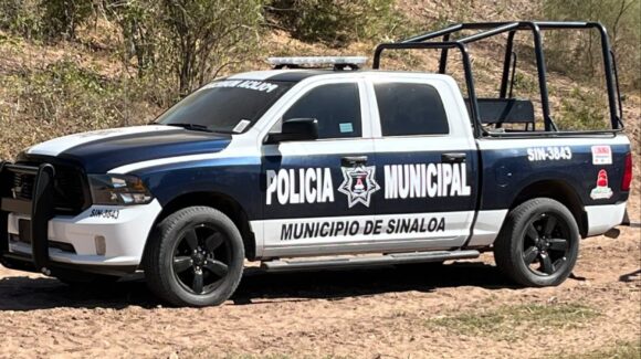 Muere un hombre y dos más resultan lesionados en choque sobre la carretera Sinaloa de Leyva–Estación Naranjo, Sinaloa
