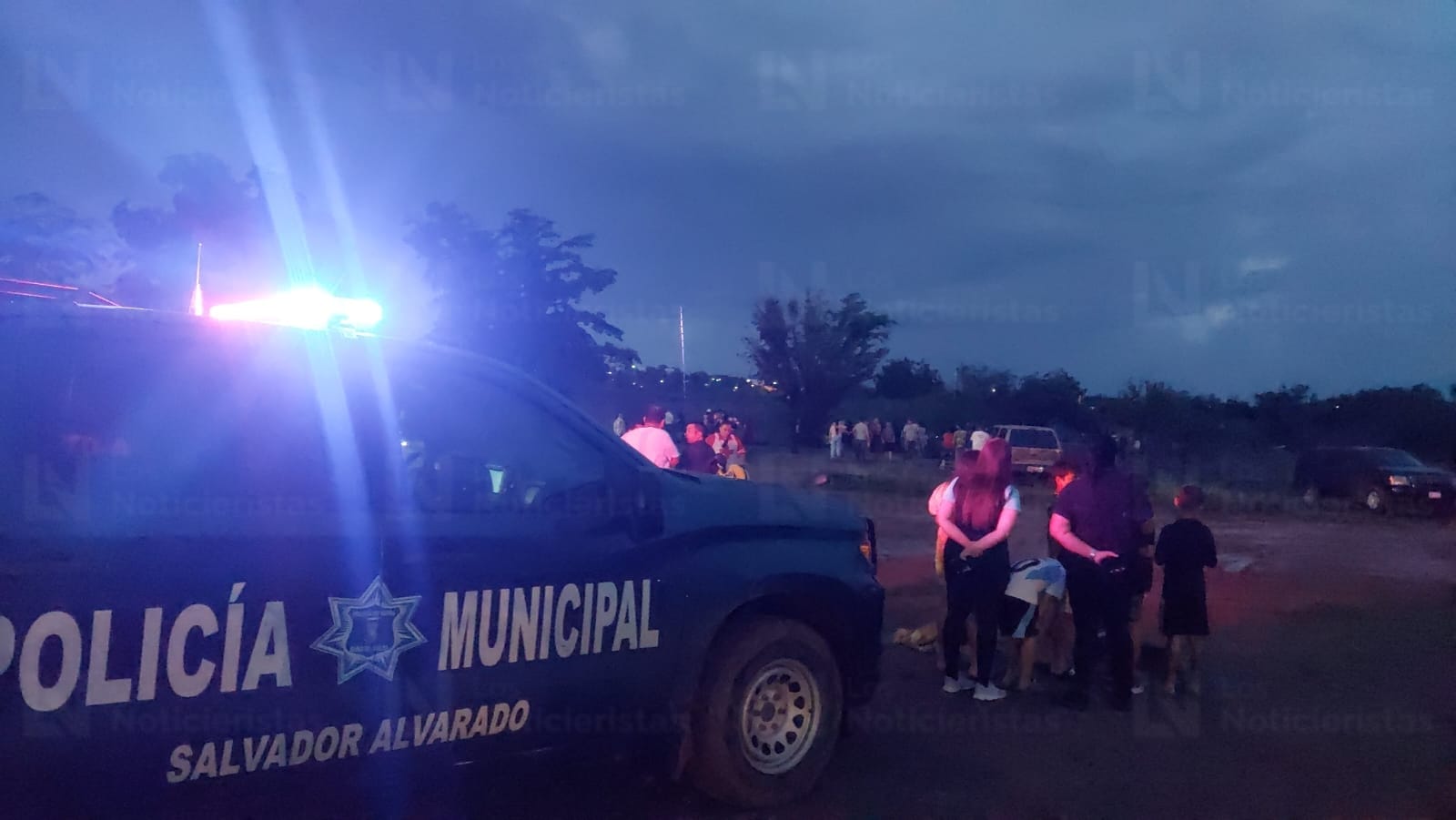 Mueren tres menores tras colapsar una barda junto al arroyo El Zopilote, en Guamúchil