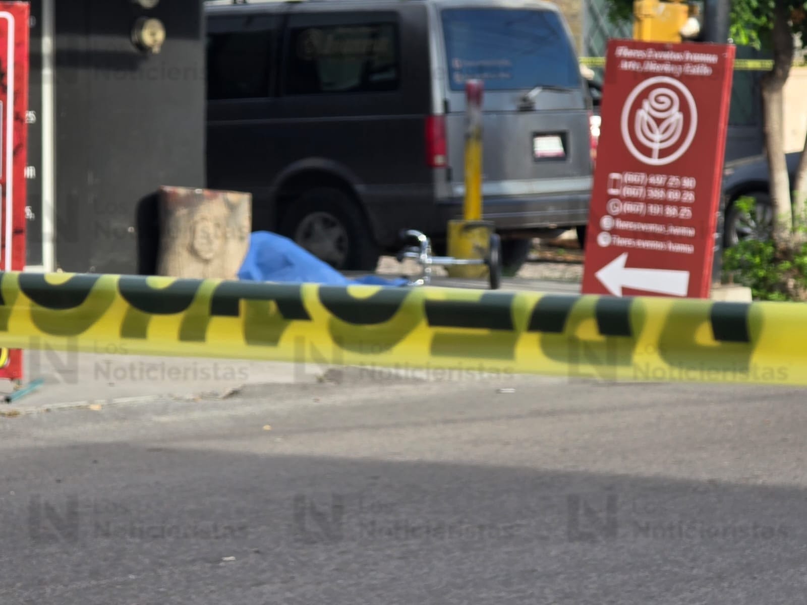 Ejecutan a una mujer frente a una florería de Culiacán