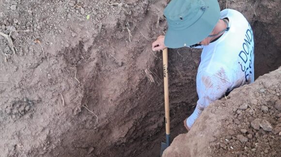 Hallan narcofosa a espaldas de un panteón de Villa Juárez, Navolato