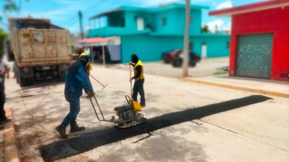 Aceleran obras en la zona rural de Mazatlán, Sinaloa; gobierno refuerza caminos, vialidades y espacios públicos