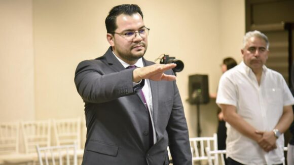 Oliver Gabriel Leal Ayala es el nuevo secretario de Obras Públicas del Ayuntamiento de Ahome, Sinaloa