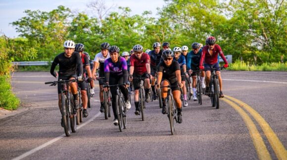 “El deporte también pedalea hacia la Transformación”; Omar López Campos realiza rodada a Imala