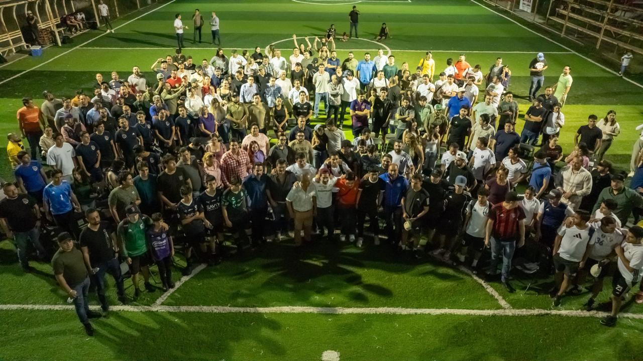 Omar López Campos sostiene encuentro con jóvenes deportistas en Culiacán