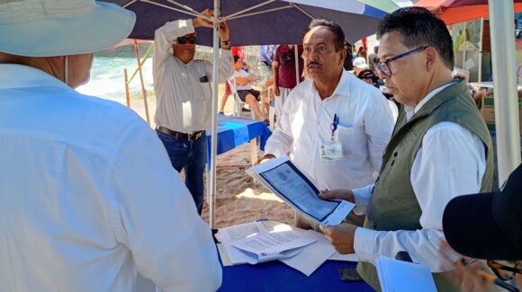 Semarnat y Profepa inician operativo de inspección en Playa Pinitos para ordenar la zona federal de Mazatlán, Sinaloa