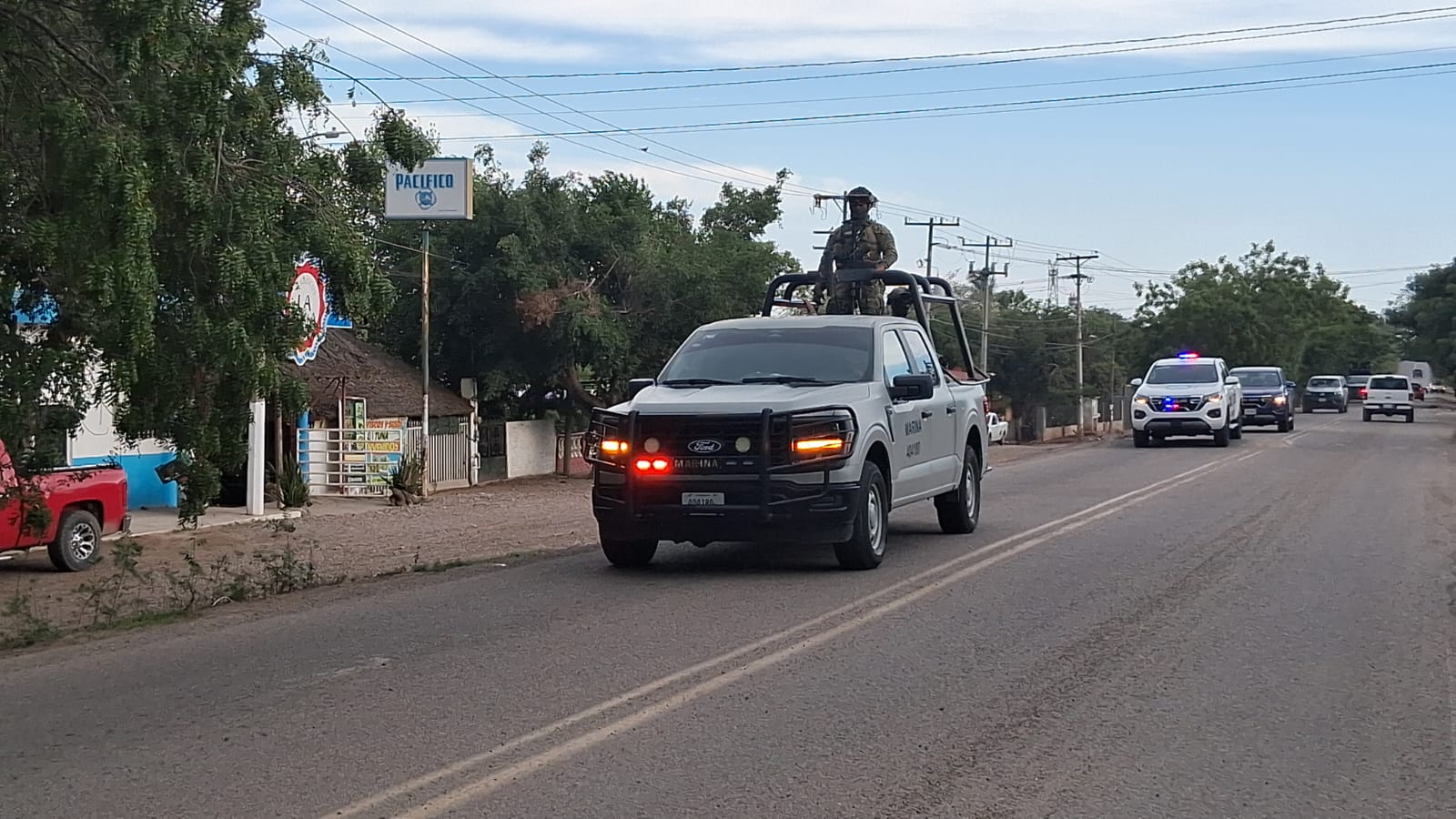 Despliegue de elementos de la Marina en carretera de Mazatlán