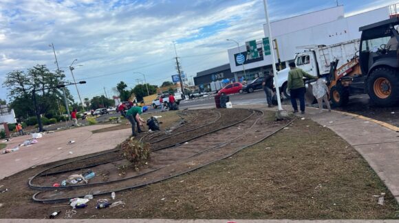 ​Despliega Ayuntamiento de Culiacán operativo de limpieza en la Glorieta Cuauhtémoc; recolectan 6 toneladas de basura