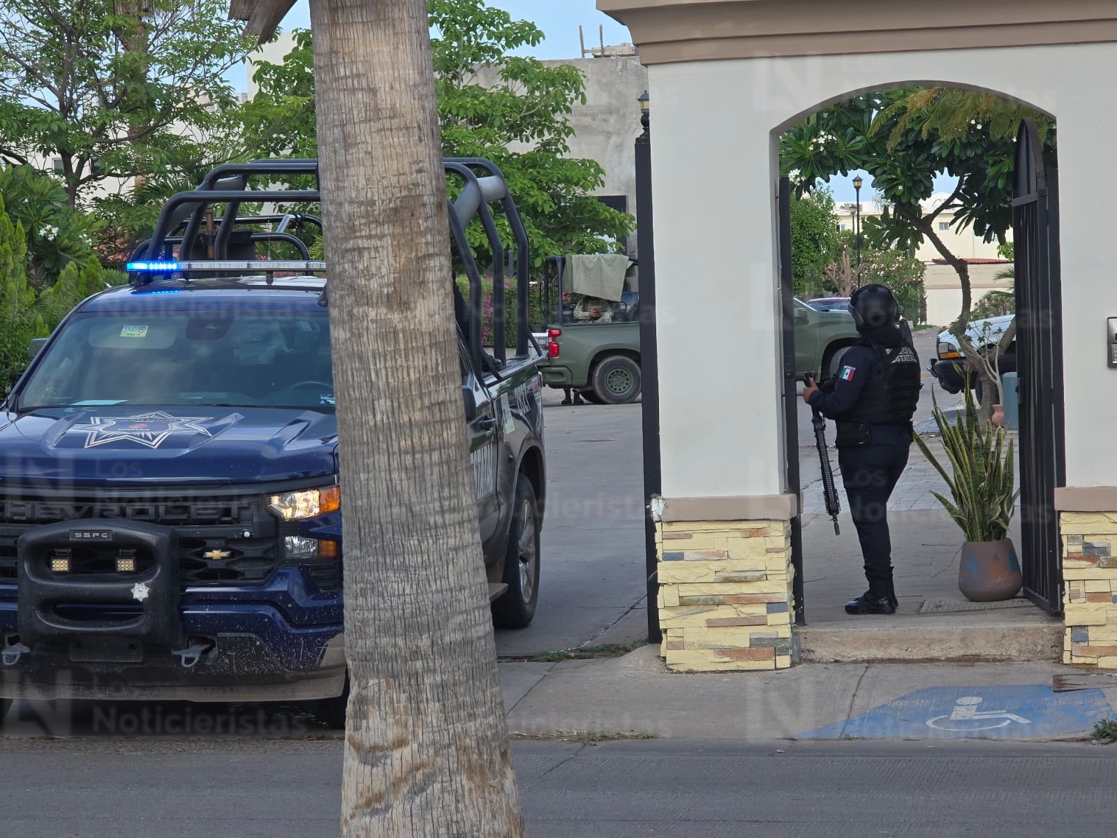 Operativo en una privada del sector Stanza Cantabria