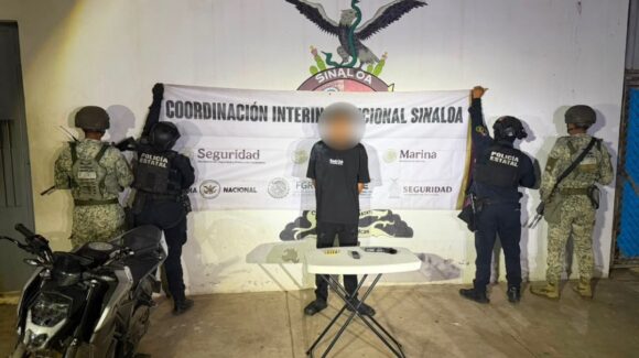 Operativos en Mazatlán, Sinaloa, dejan cuatro detenidos, armas, droga y motocicletas aseguradas