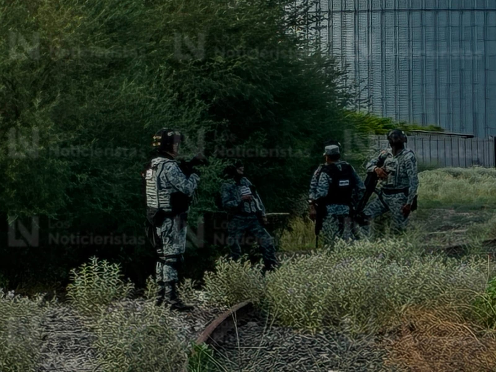 Localizan una osamenta a espaldas de la colonia Los Almacenes en Los Mochis
